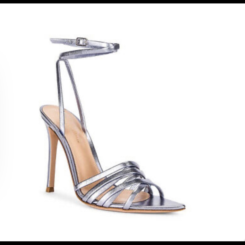 Brand new Gianvito Rossi sandals never worn for sale